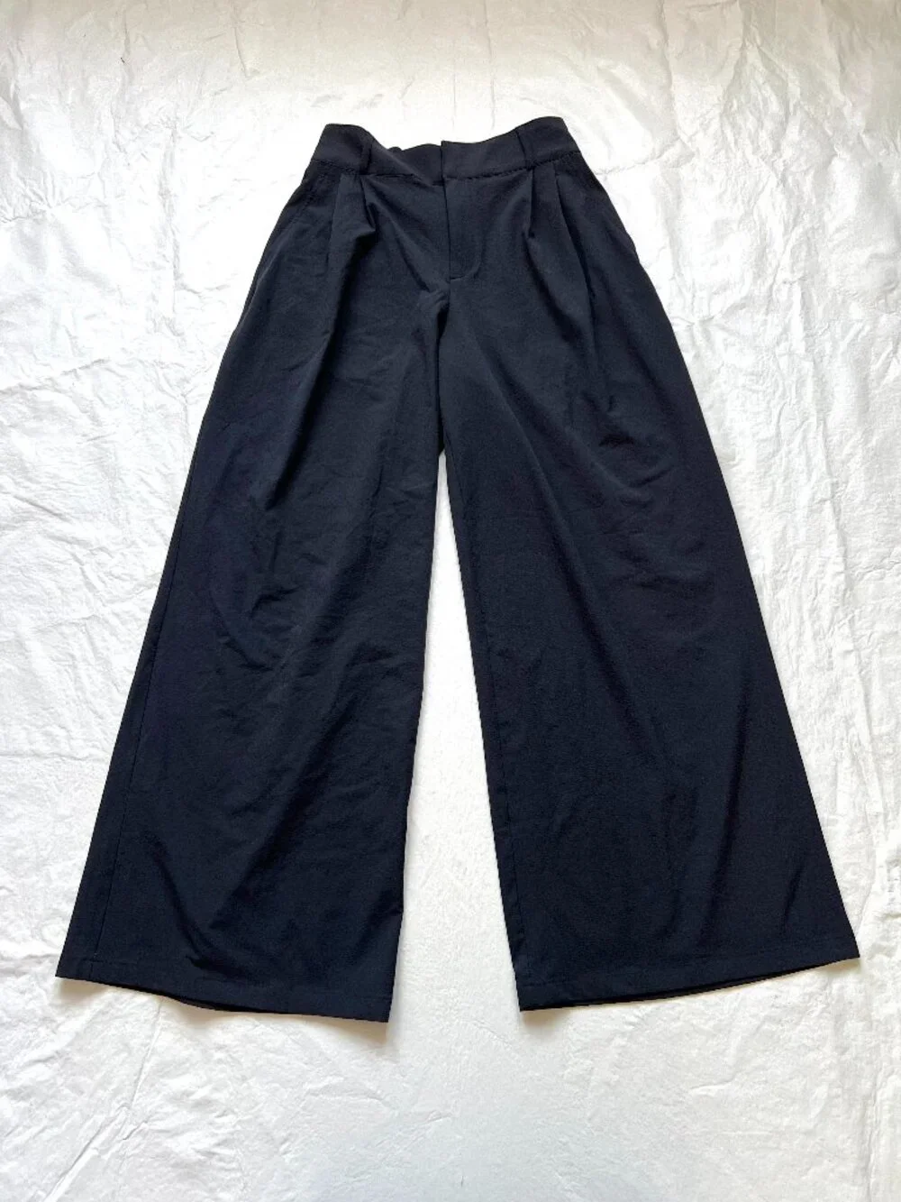 Alo wide leg pants black High-Waist Dreamscape Trouser womens medium pleated